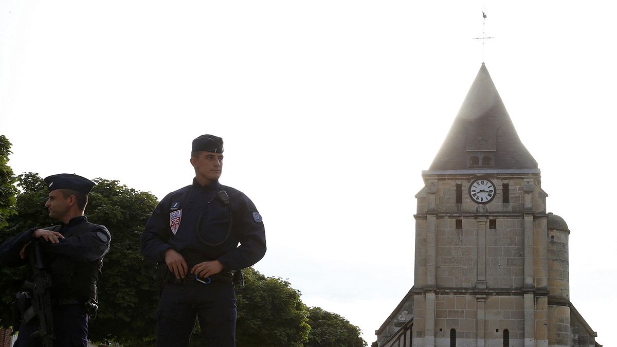 Terrorisme : "ne pas tomber dans le piège d'une guerre religieuse"