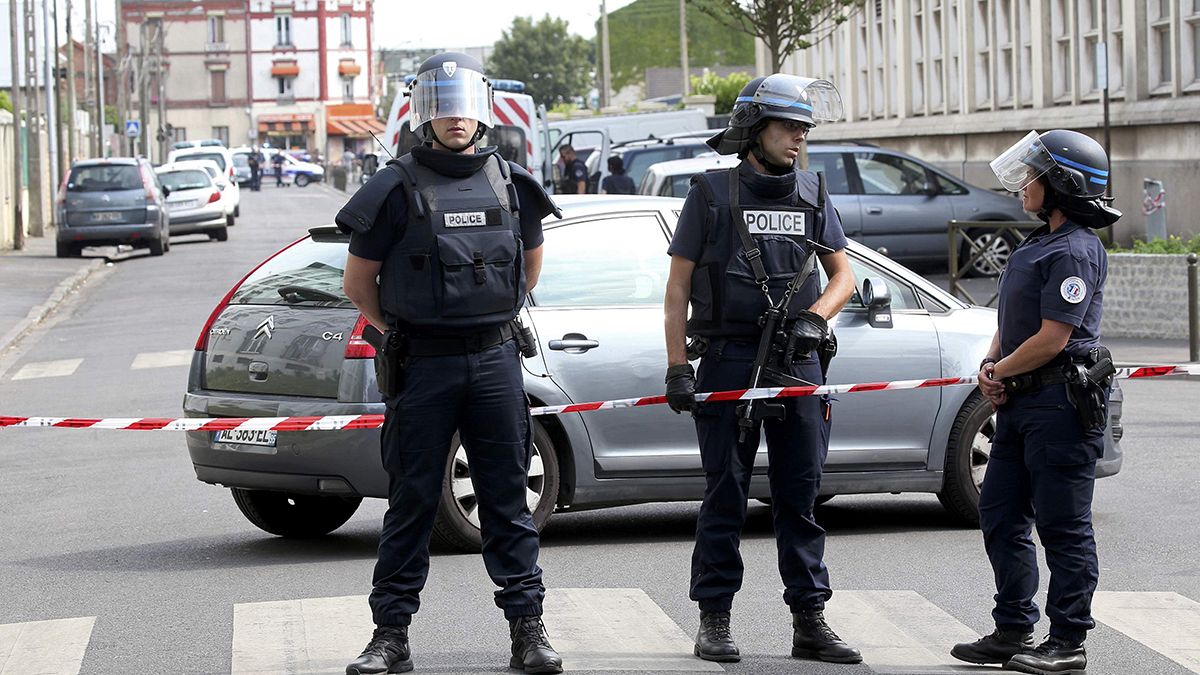 Terror in Theorie und Praxis: Frankreich debattiert