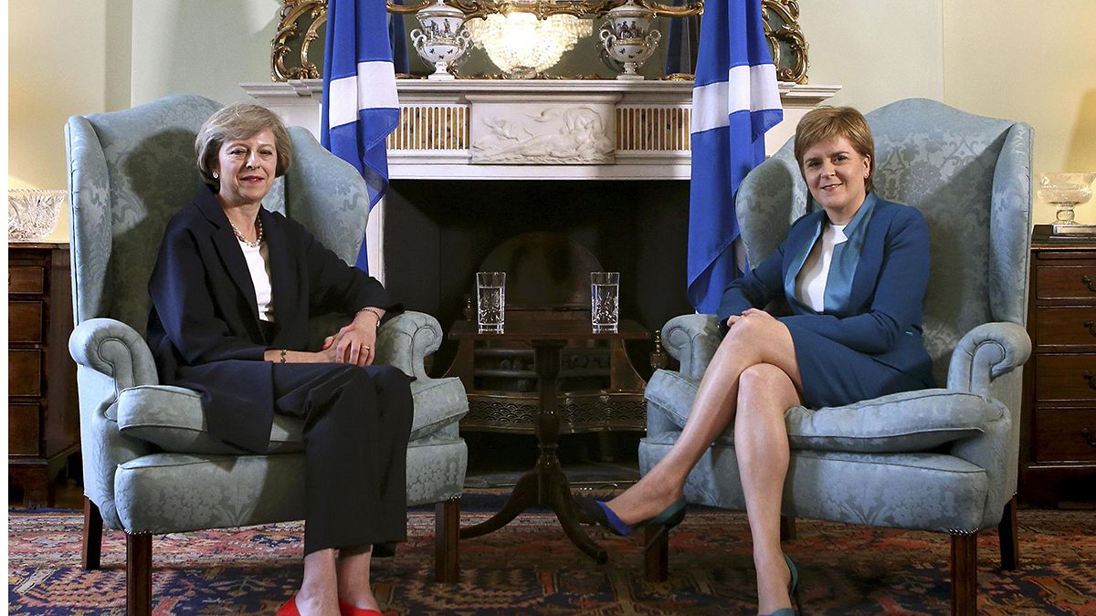 Шотландцы не хотят выходить ни из Великобритании, ни из ЕС
