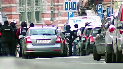 Bélgica: polícia detém suspeitos de planearem ataques terroristas