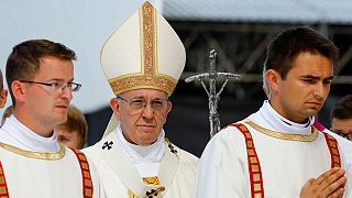 El papa Francisco pide a los jovenes borrar odios y "fronteras como barreras"