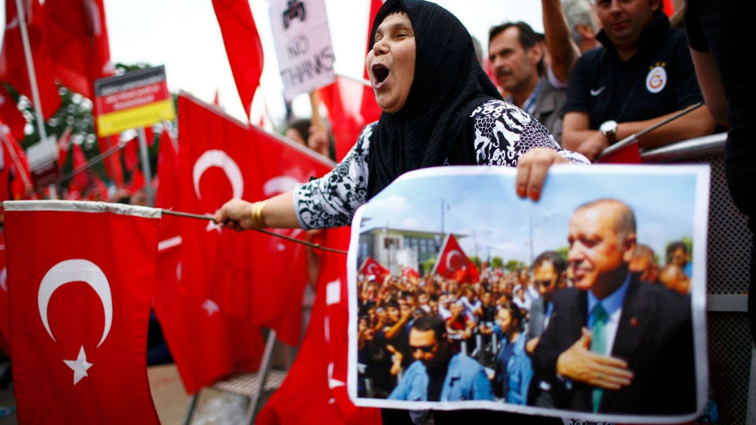 Erdogan unversöhnlich: Nicht alle Klagen zurückgezogen und deutscher Botschaftsvertreter einbestellt