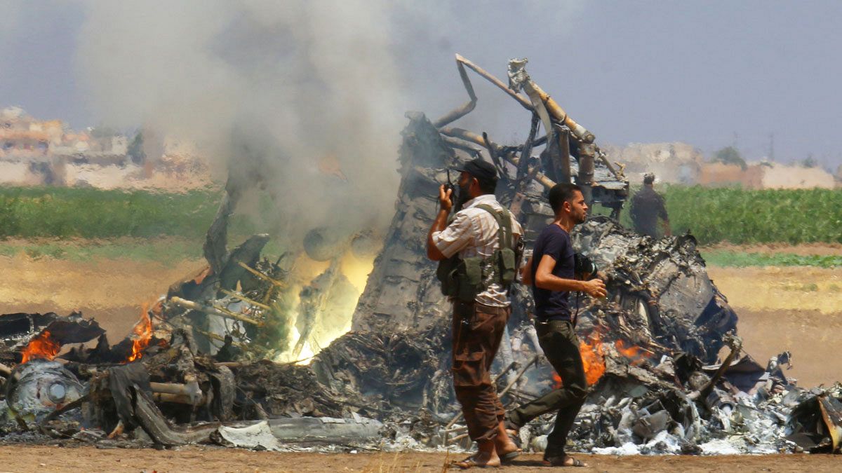 Helicóptero militar russo derrubado na Síria com cinco pessoas a bordo