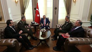 Турция: визит американского генерала вызвал протесты