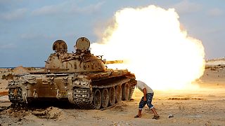 پیشروی نیروهای لیبی در سیرت همزمان با ادامۀ بمباران داعش توسط آمریکا