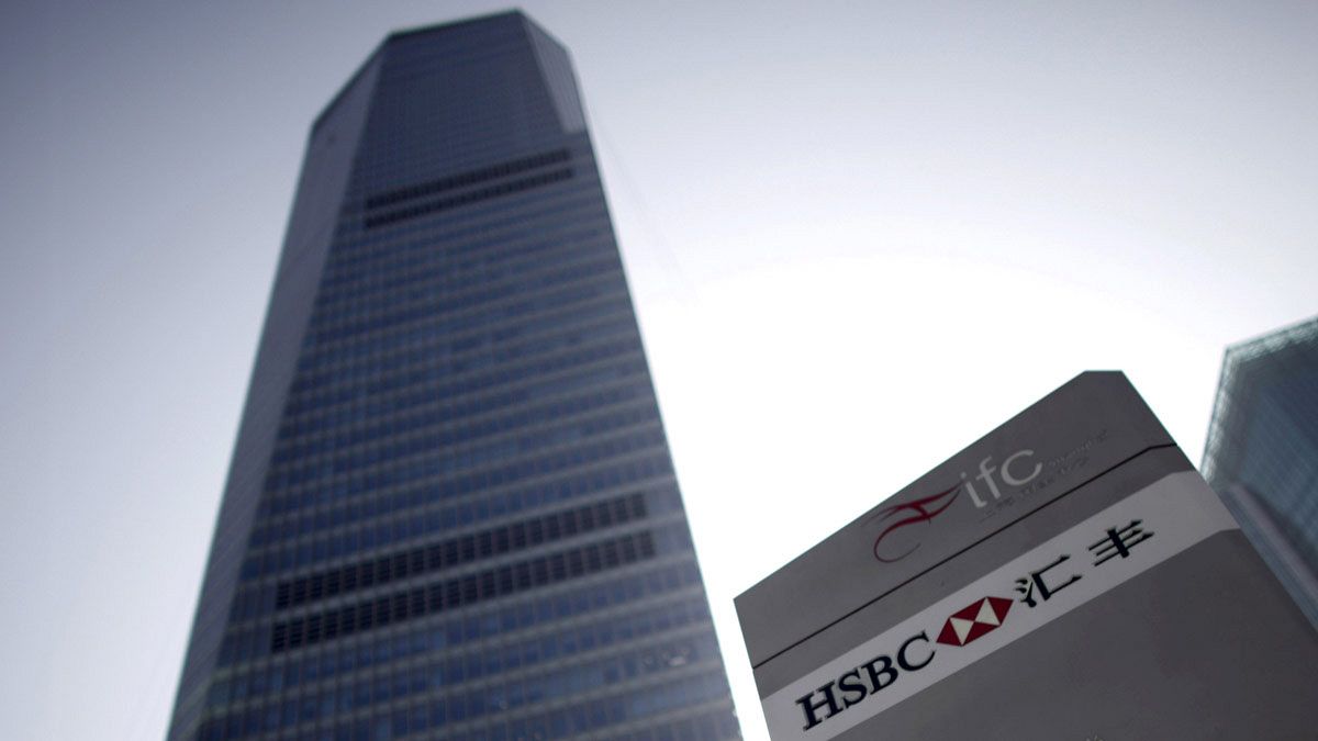 Прибыль HSBC снижается