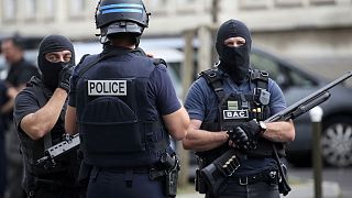 رفد الأمن الفرنسي بعناصر جديدة من الدرك والشرطة الاحتياطيين