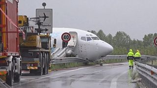 Un avión de carga se sale de pista en el aeropuerto italiano de Bérgamo sin heridos