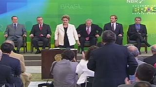 Brésil : une commission sénatoriale approuve la destitution de Dilma Roussef