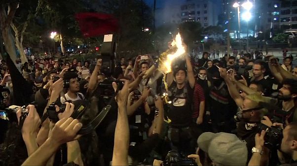 Brasile, non solo festa: proteste contro il governo, 35 arresti Brasile, non solo festa: proteste contro il governo, 35 arresti