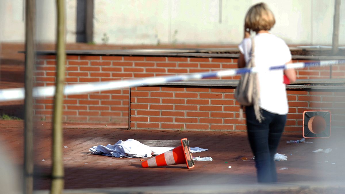 بلجيكا: هجوم لرجل مسلح بساطور على شرطيتين في شارلوروا
