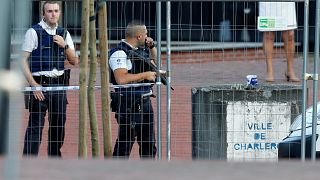 Belçika'da 2 polis palalı saldırıda yaralandı