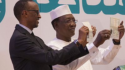 Paul Kagame voyage avec son passeport africain