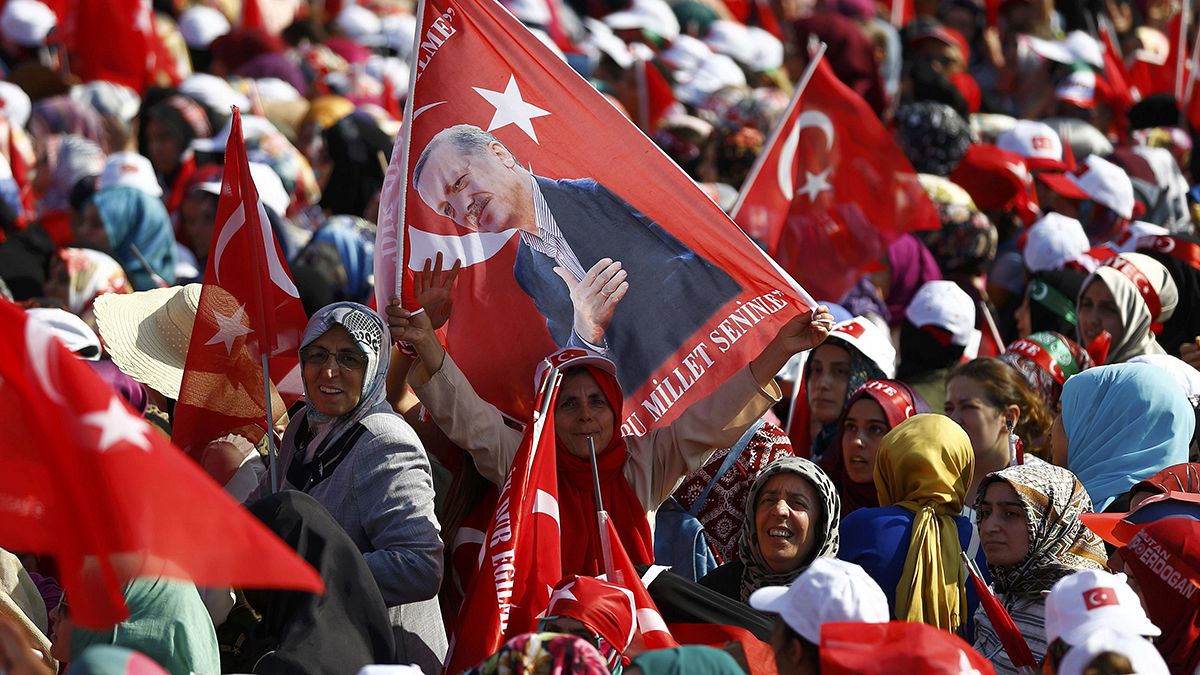 Bozdağ: ABD Gülen'i vermezse bir teröriste Türkiye'yi feda etmiş olacaktır