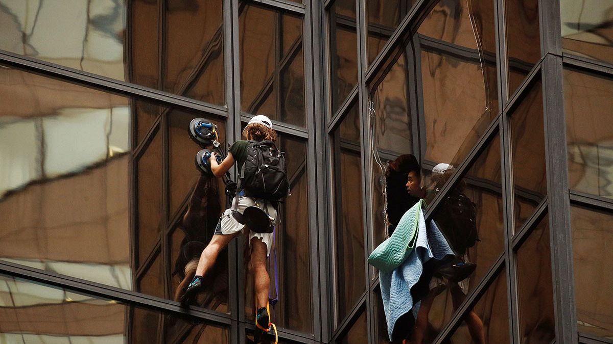 ضبط رجل تسلق برج ترامب في نيويورك