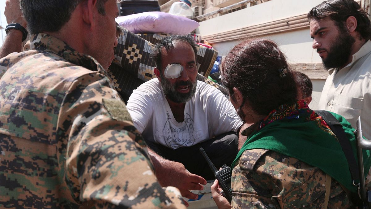 داعش يختطف نحو ألفي مدني أثناء انسحابه من منبج السورية