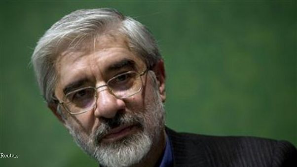 میرحسین موسوی شرط عدم فعالیت سیاسی برای رفع حصر را رد کرده است میرحسین موسوی شرط عدم فعالیت سیاسی برای رفع حصر را رد کرده است