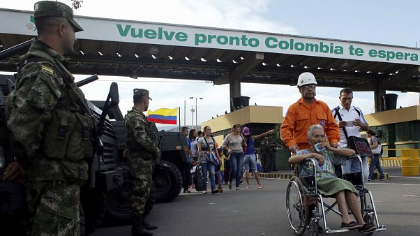 Milhares de venezuelanos cruzam a fronteira Milhares de venezuelanos cruzam a fronteira