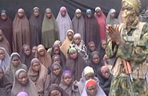 Pais de estudante raptada reagem a vídeo do Boko Haram