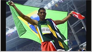 Rio : le Sud-africain  Van Niekerk bat le record du monde de 400 m, 17 ans après le premier