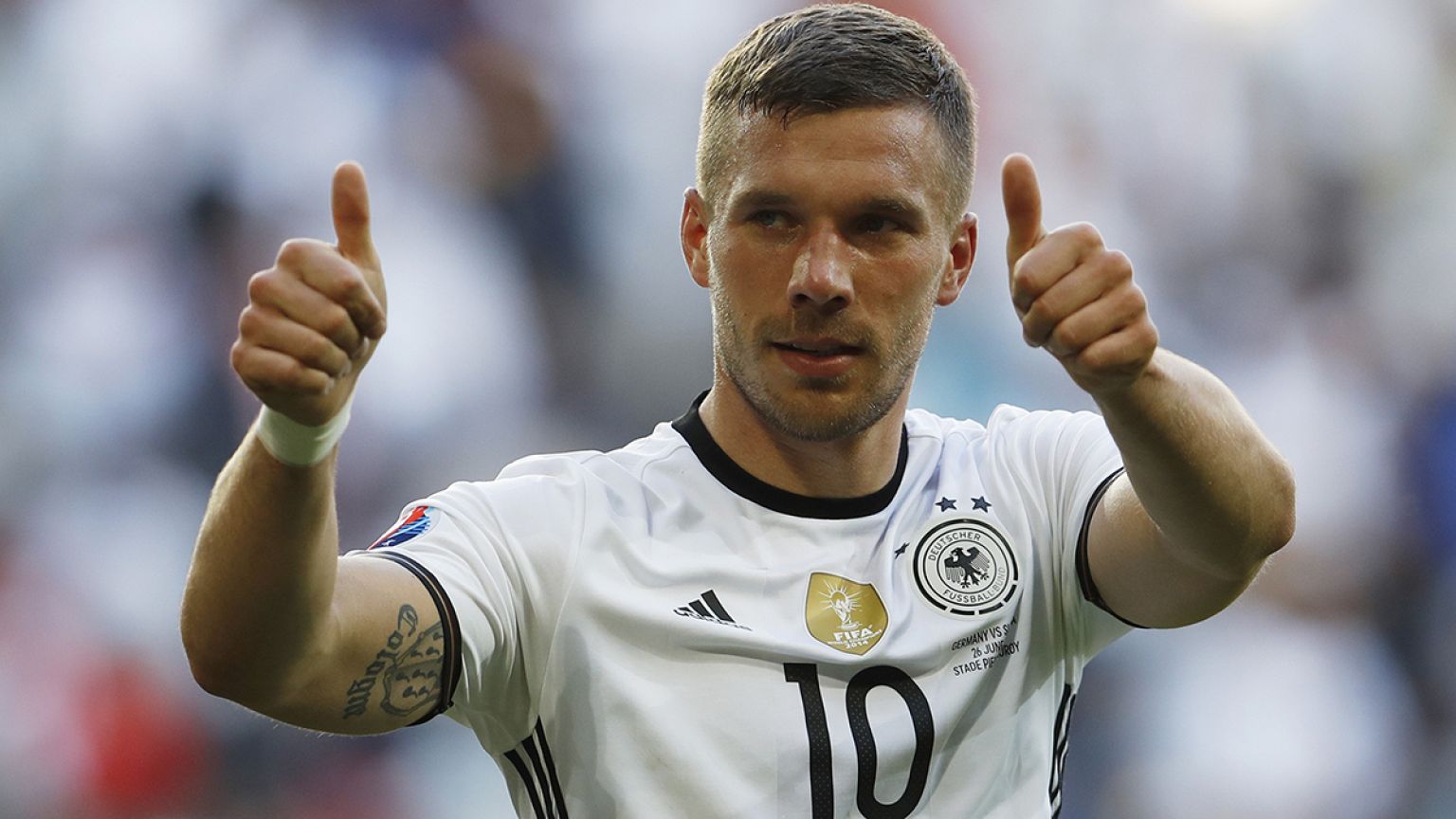 Weinen und Lachen: Die besten Tweets zu #Podolski
