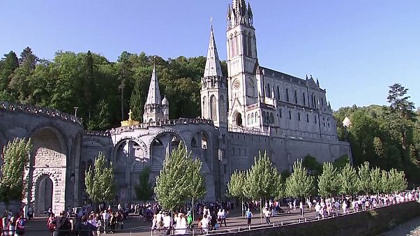 Лурд: паломничество при усиленных мерах безопасности Лурд: паломничество при усиленных мерах безопасности