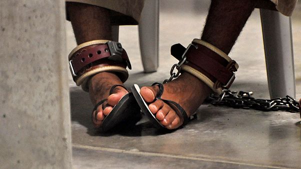 US transfers 15 Guantanamo inmates to UAE US transfers 15 Guantanamo inmates to UAE