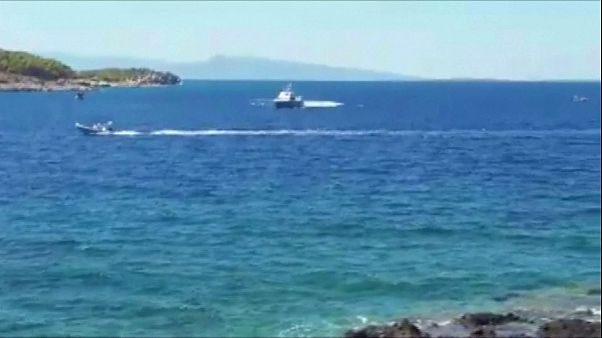 مقتل أربعة في تصادم قاربين في إحدى الجزر اليونانية مقتل أربعة في تصادم قاربين في إحدى الجزر اليونانية