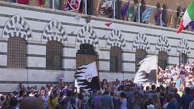 Italy: last-minute preps for Siena's famous Palio race