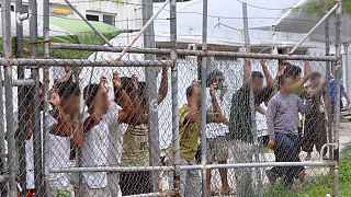 Centro de detenção de refugiados na ilha de Manus vai ser encerrado
