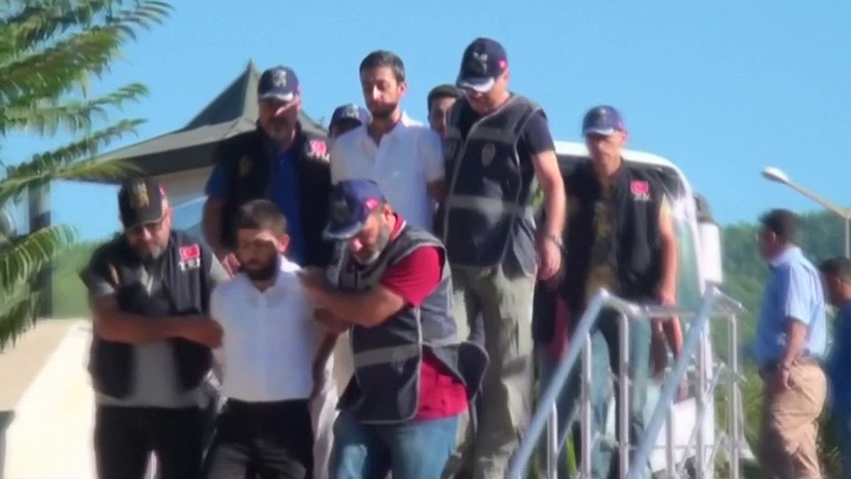 Tens of thousands of prisoners freed in Turkey