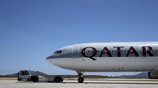 Flammen schlagen aus dem Triebwerk: A330 von Qatar Airways muss in Istanbul notlanden