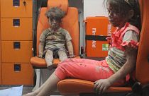 Alep: l'image d'un enfant couvert de cendres et de sang, symbole de l'horreur dans la ville assiégée