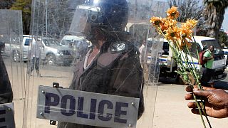 Polizeigewalt gegen Demonstranten in Simbabwe