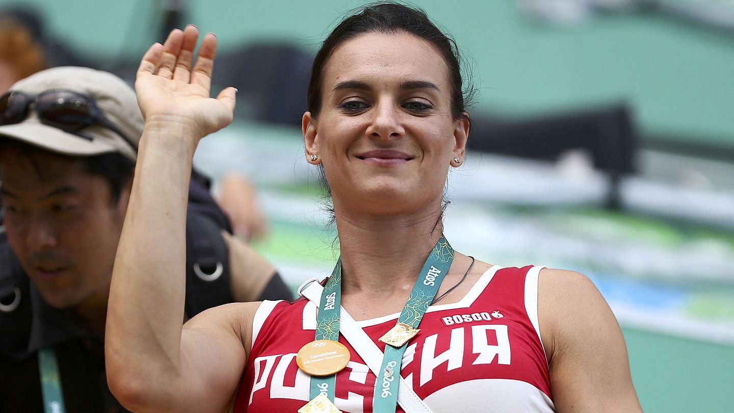 Isinbayeva volta a competir após 3 anos e faz melhor salto de 2016