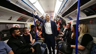 Londres com metro 24 horas por dia ao fim de semana
