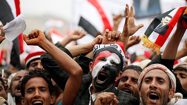 Manifestação no Iémen contra coligação liderada pela Arábia Saudita Manifestação no Iémen contra coligação liderada pela Arábia Saudita
