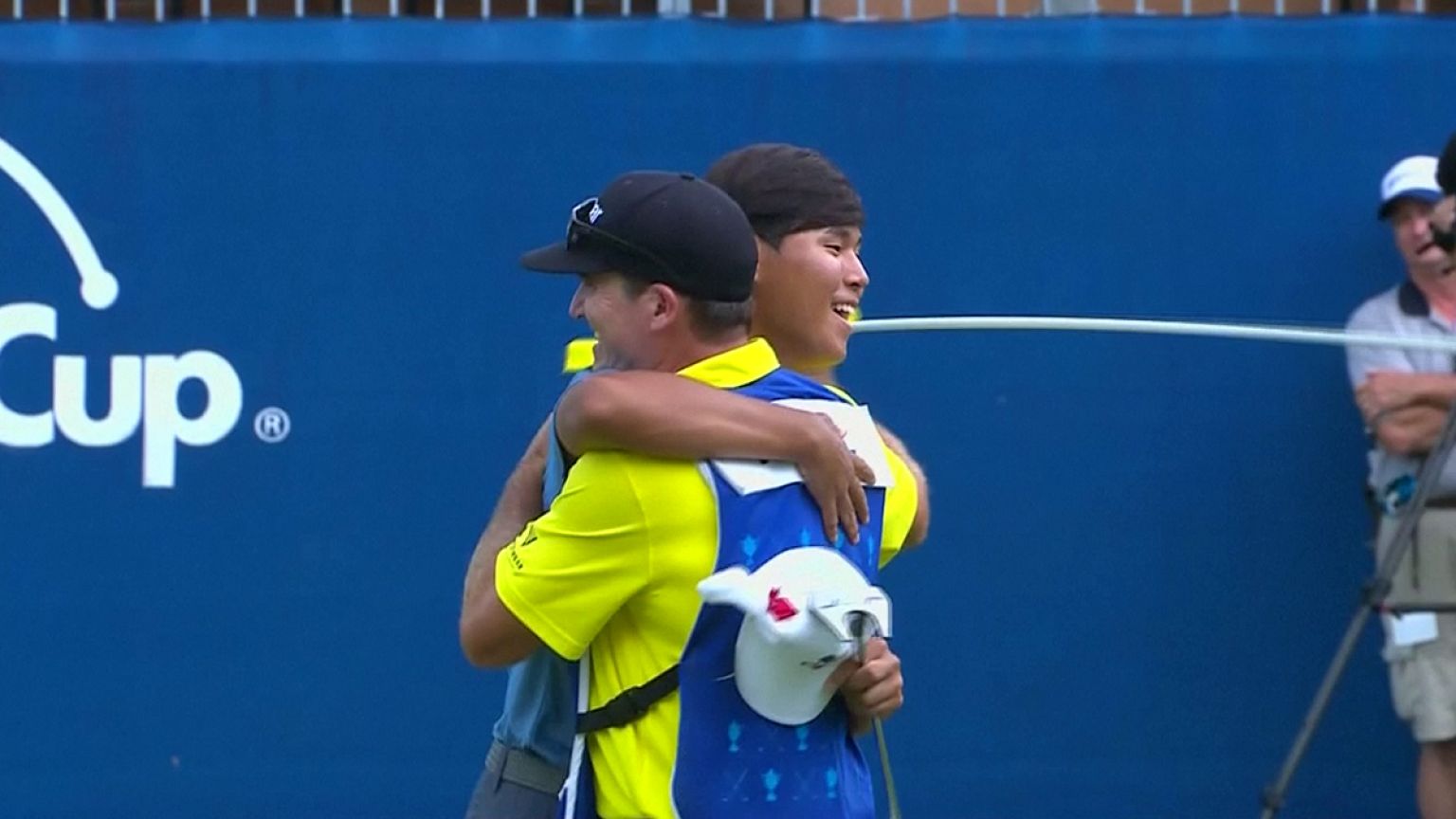 Kim Si-woo festeja vitória de estreia no Wyndham Championship