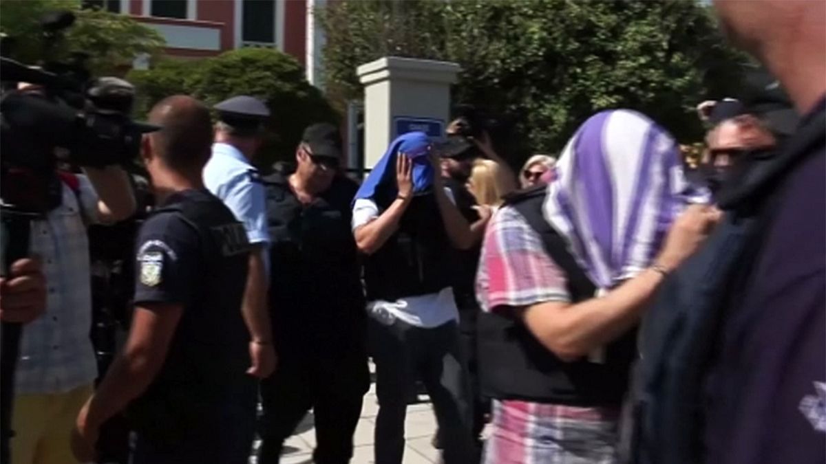 Török védencei életét félti a görög ügyvédnő