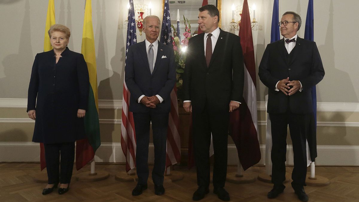 Biden no Báltico: "Não levem Trump a sério"