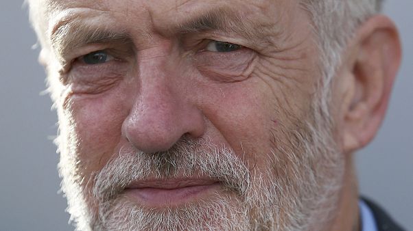 Corbyn polemiza con el dueño de Virgin sobre la nacionalización de los ferrocarriles privados Corbyn polemiza con el dueño de Virgin sobre la nacionalización de los ferrocarriles privados