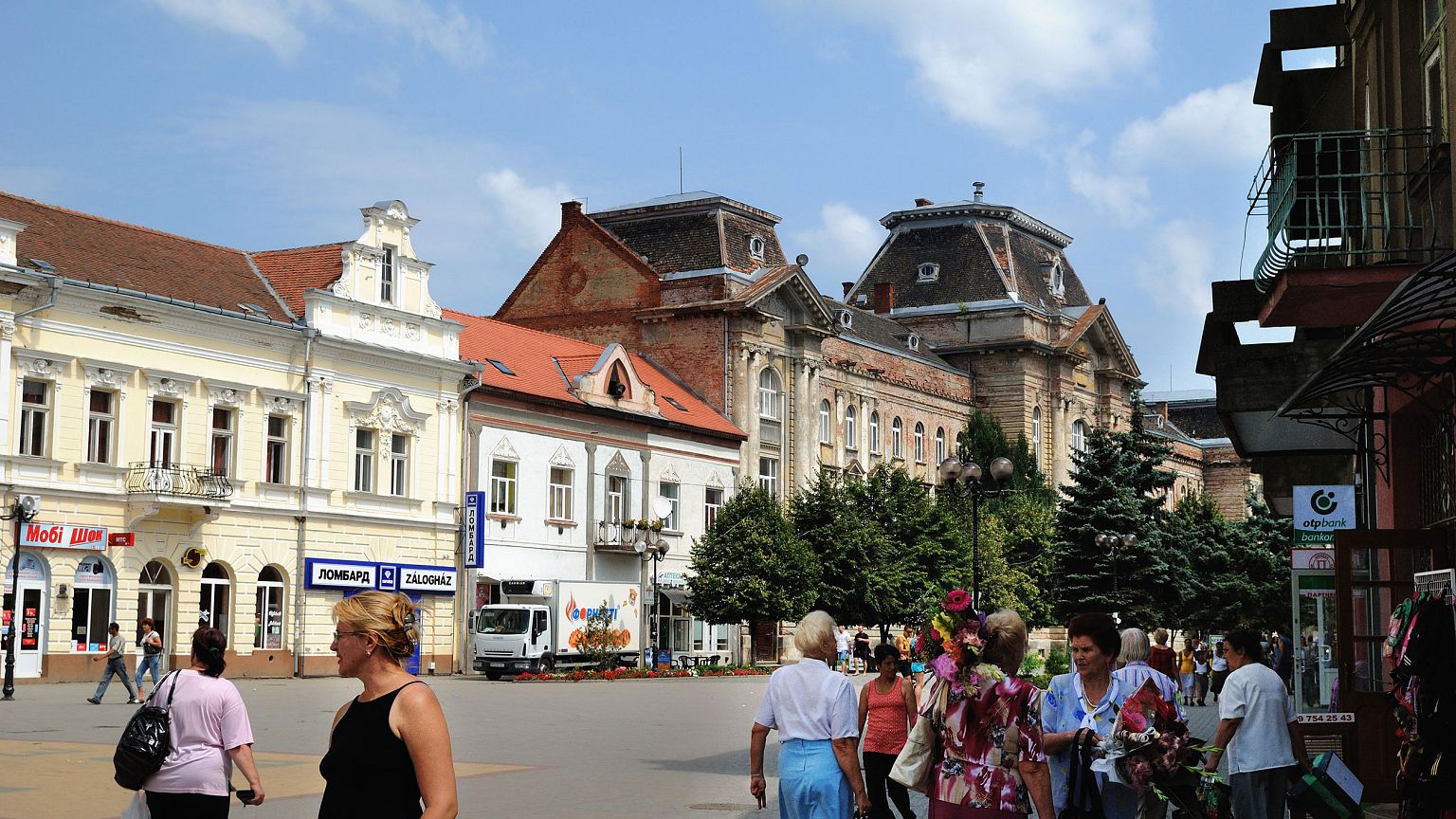Image: A street scene in Berehove, Ukraine