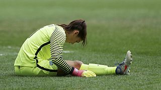 Mão pesada para Hope Solo