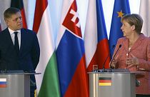 Angela Merkel fait une étape diplomatique délicate en Pologne