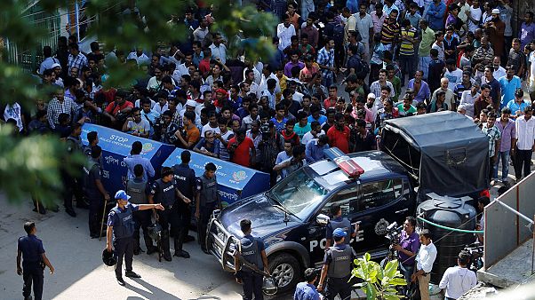 La policía de Bangladesh mata al presunto cerebro del ataque contra un restaurante de Dacca en julio La policía de Bangladesh mata al presunto cerebro del ataque contra un restaurante de Dacca en julio