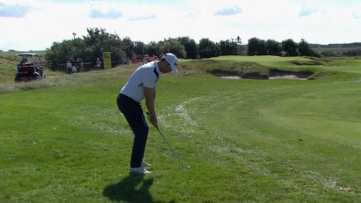 Bradley Dredge őrzi első helyét a dán golftornán