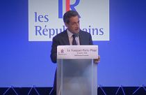 Alain Juppe'den Nicolas Sarkozy'e burkini mesajı