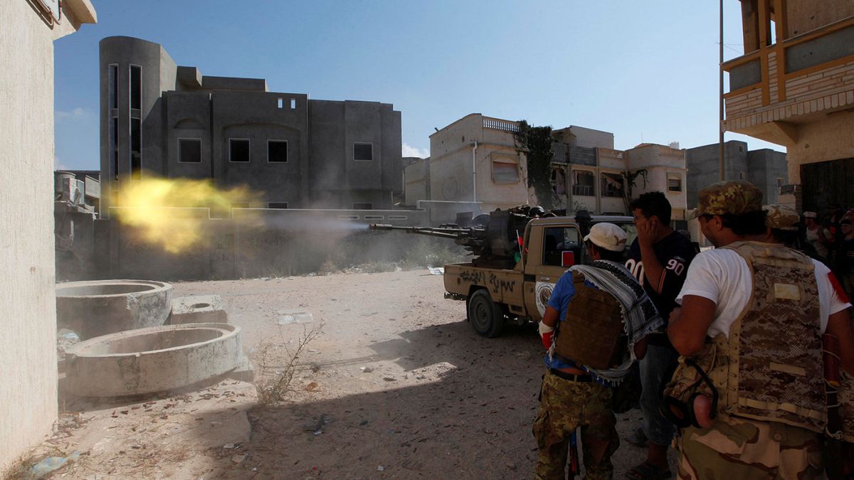 معارك عنيفة بين قوات الحكومة الليبية وتنظيم داعش بمدينة سرت