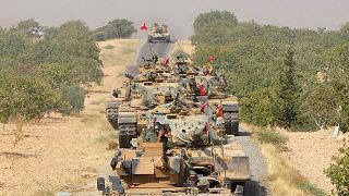Turquia acusa as milícias curdas de "limpeza étnica" no norte da Síria.