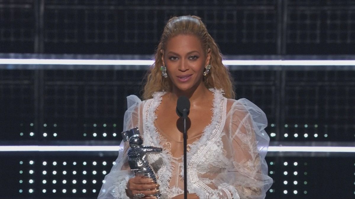 Beyonce and Rihanna get the gongs at the MTV Music Video Awards